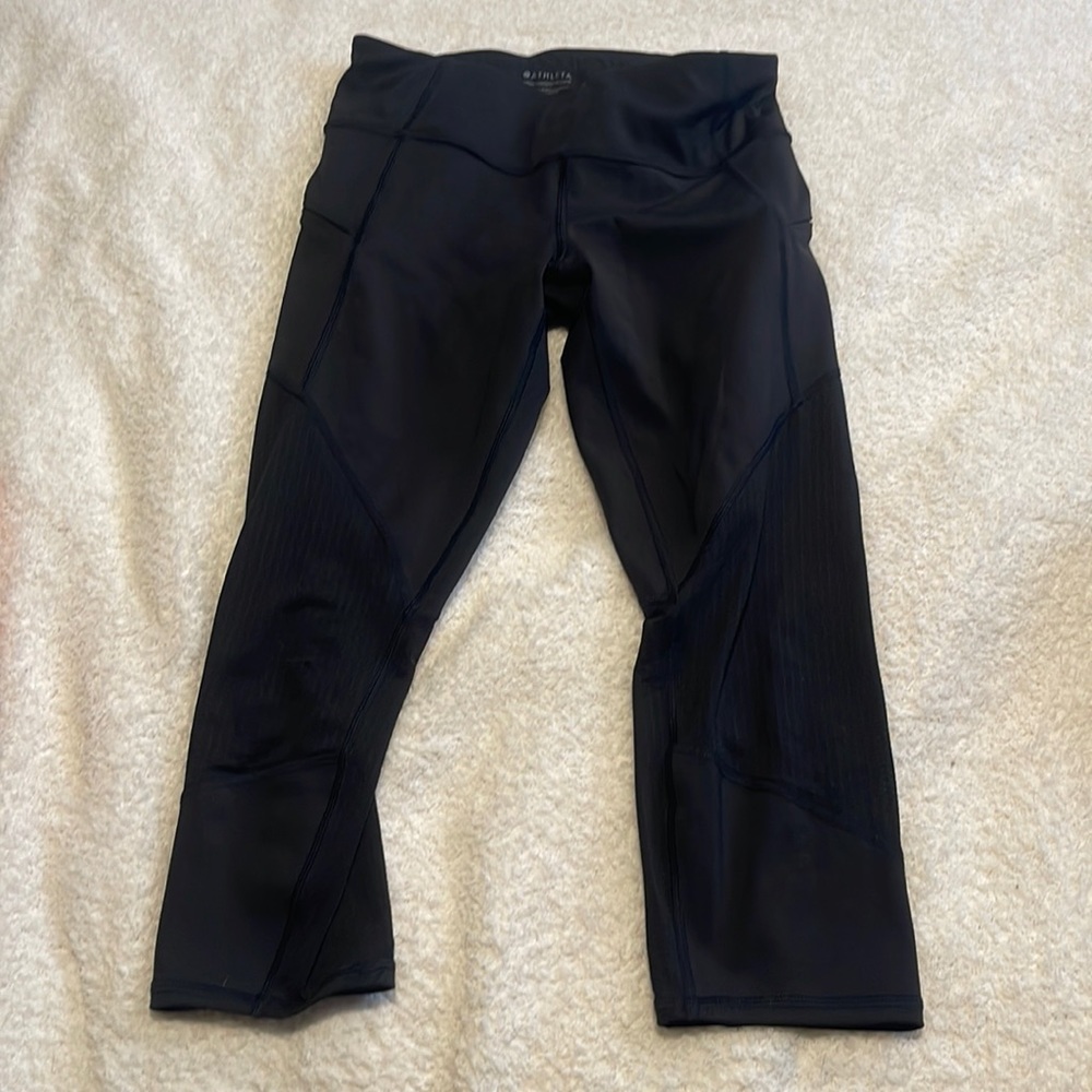 Athleta mesh contender capri